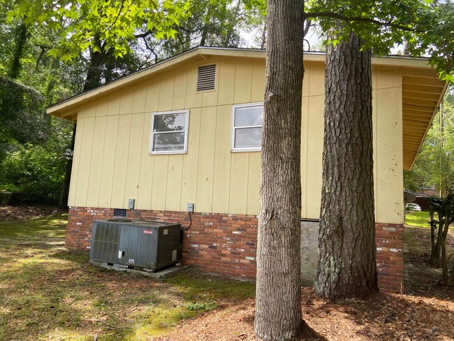 Building Photo - 361 Tennant Ave