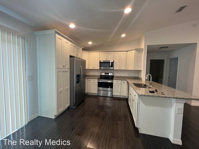 Foto del edificio - 3 br, 2 bath House - 20 Maple Crse