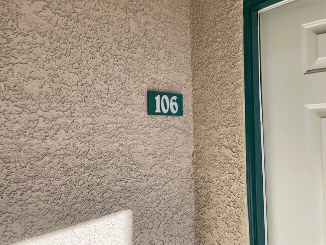 Foto del edificio - I bed 1 bath condo