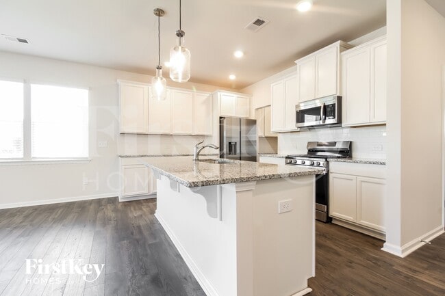 Building Photo - 425 Yoshino Cherry Dr