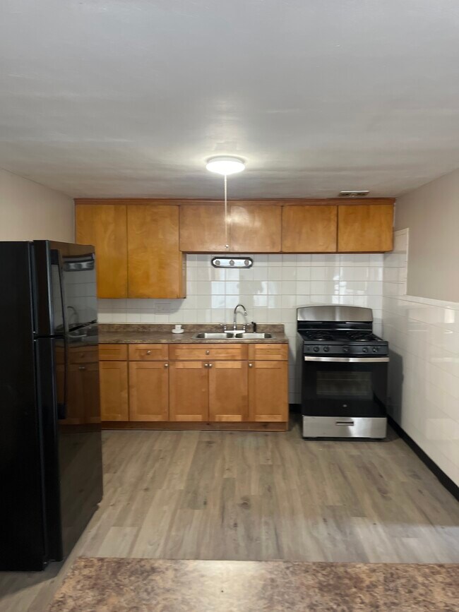 Kitchen - 4347 Union Rd