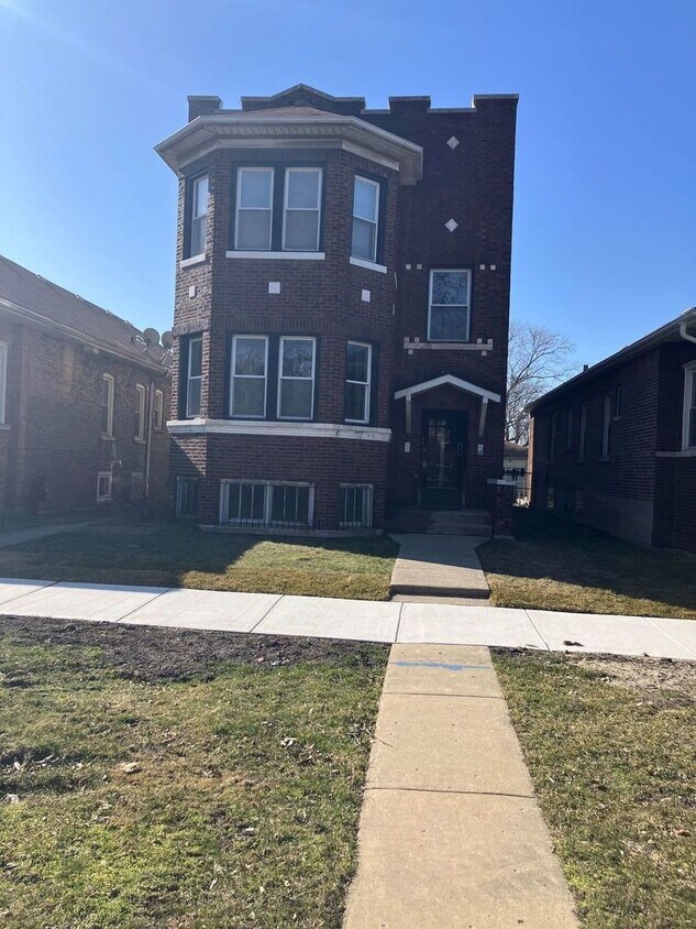 Primary Photo - 7730 S Prairie Ave