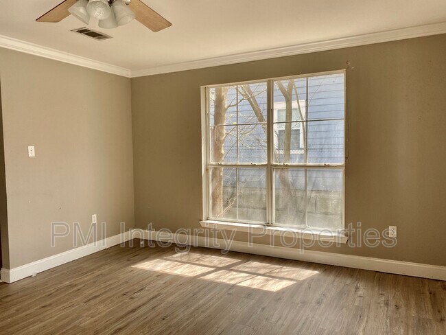 Building Photo - 2143 Colorado St