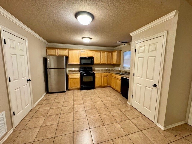 Foto del edificio - 1355 Oakland Ave