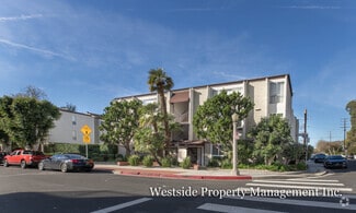 Building Photo - 5751 Camellia Ave