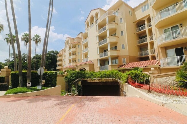 Building Photo - 1110 W Ivanhoe Blvd