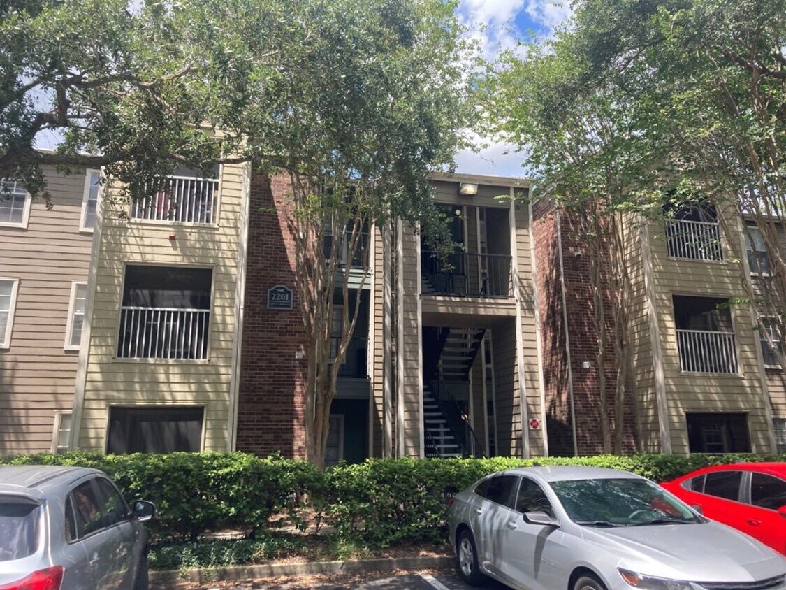 Foto principal - 2-Bedroom, 2-Bath Condo at Park Central – ...