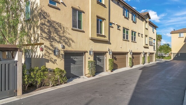 Photo - 1520 W 1st St Apartment