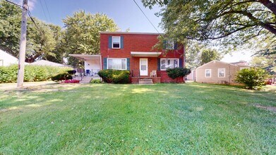 Building Photo - 683-685-685 S Diamond St