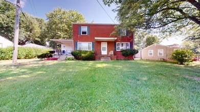 Building Photo - 683-685-685 S Diamond St