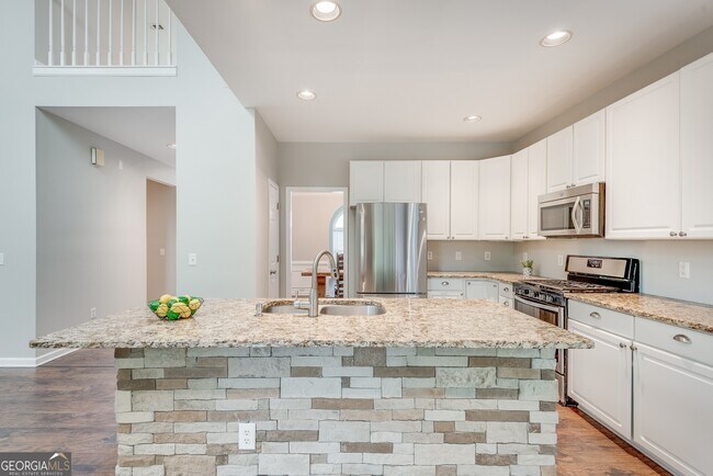 Building Photo - 6515 Fairgreen Dr
