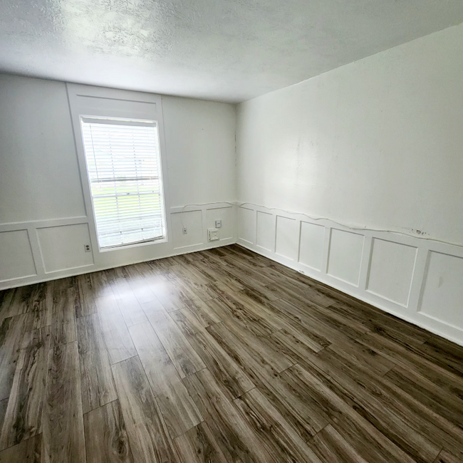 Building Photo - 3862 Laura Leigh Dr