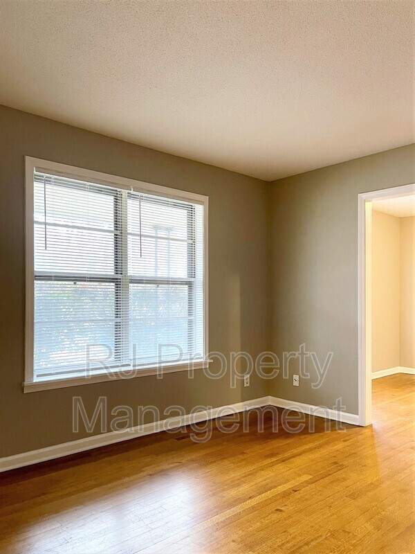 Foto del edificio - 3553 Clarke Rd