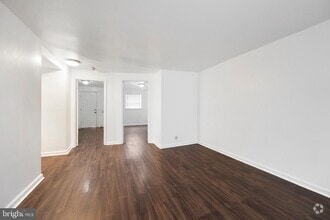 Building Photo - 3816 W Bay Ave