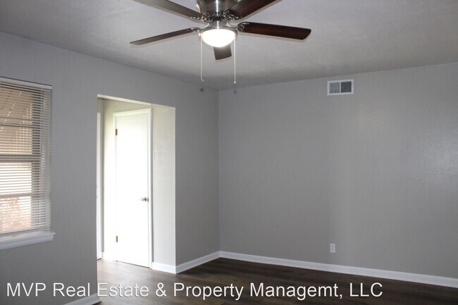 Foto del edificio - 2 br, 1 bath House - 2700 Knox Dr