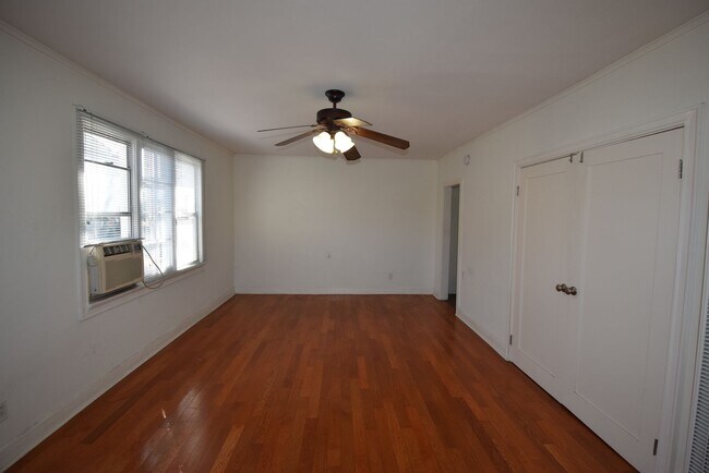 Foto del edificio - 5212 Fountain Ave