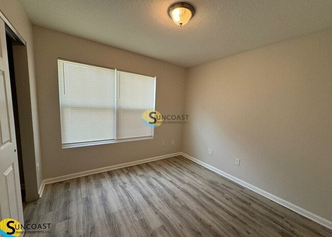Building Photo - 8106 Ocala Ave