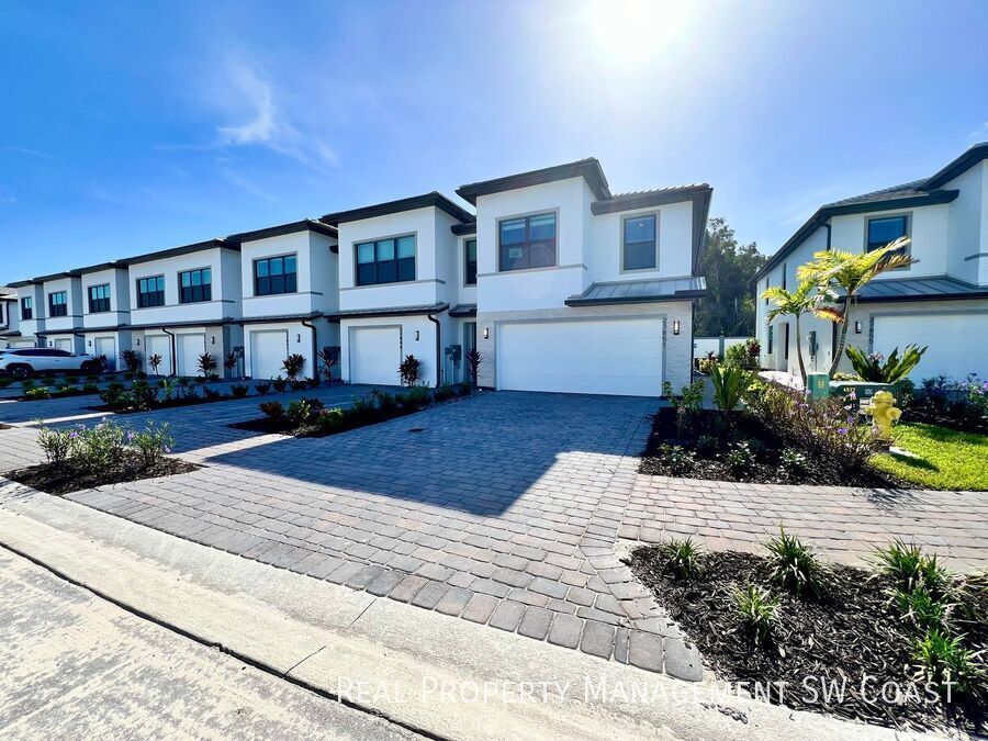 Primary Photo - 27851 Solis Grande Dr