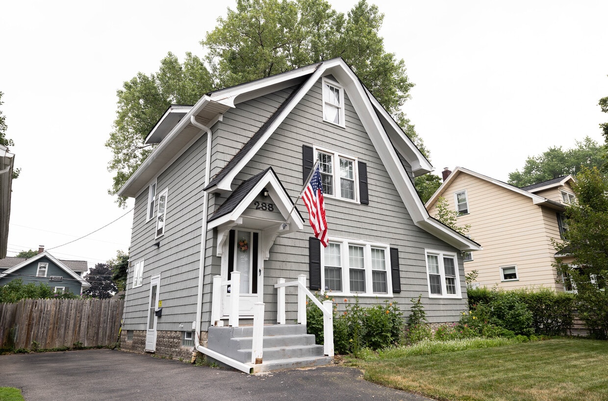 Primary Photo - 288 Tarrington Rd