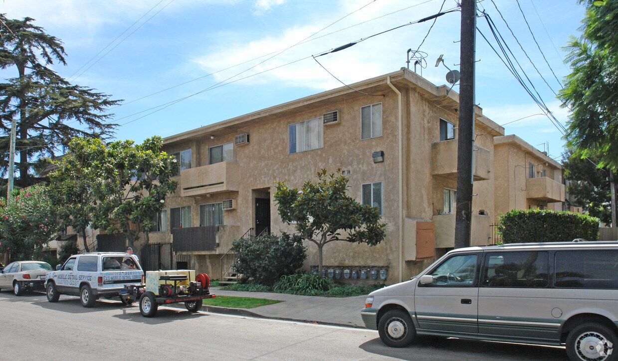 Foto del edificio - 3605 Watseka Ave