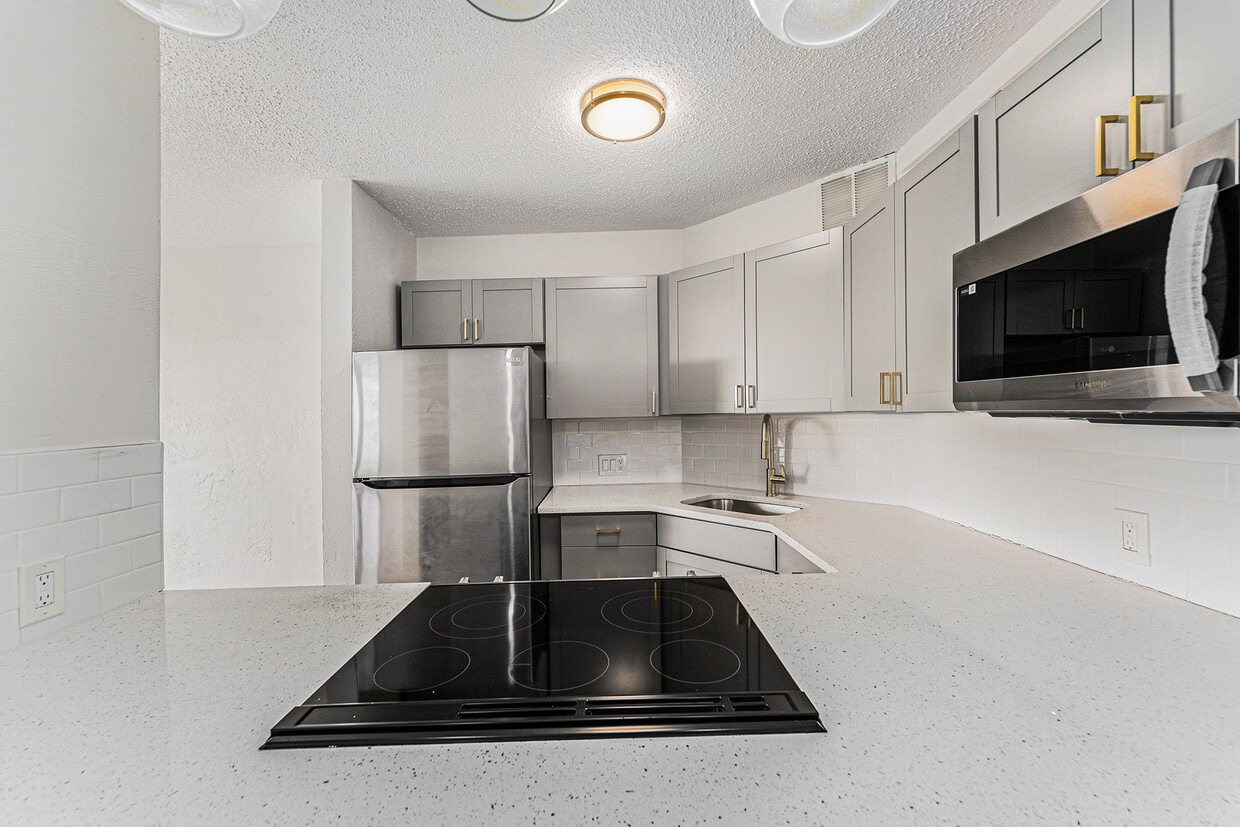 Foto principal - 3315 58th Ave S
