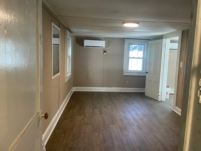 Foto del edificio - 2053 Monroe St