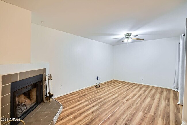 Foto del edificio - 3228 W Glendale Ave