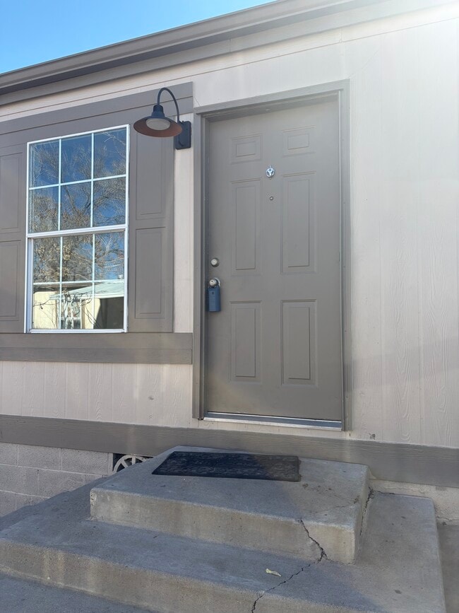 Building Photo - 4321 N Mobile Cir E