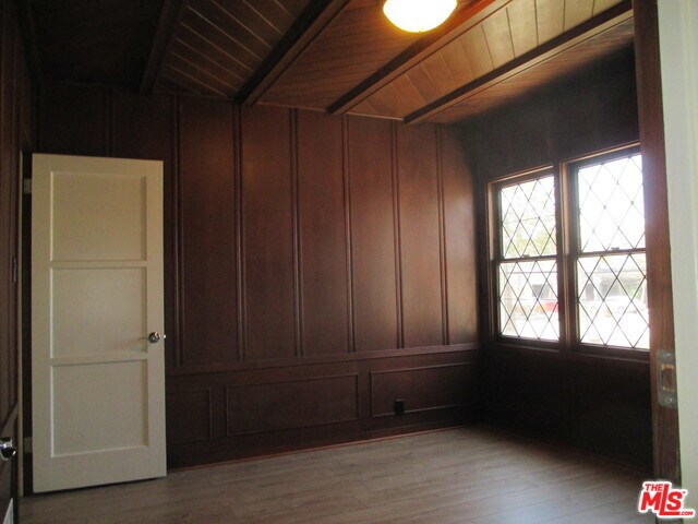 Building Photo - 808 S Venice Blvd