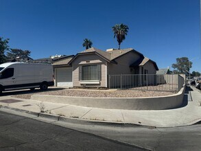 Building Photo - 6600 Escalon Dr