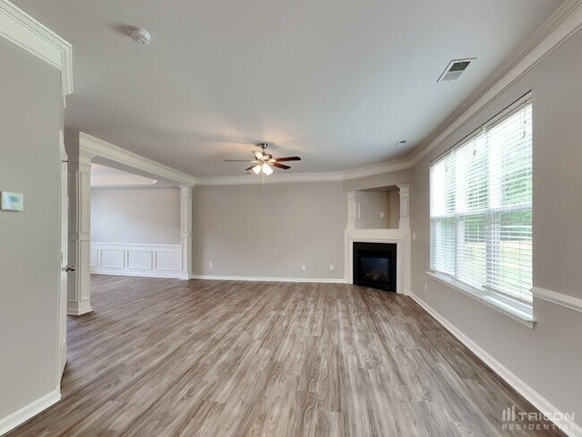Foto del edificio - 3644 Catawba Creek Dr