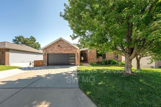 Building Photo - 5346 Palisades Ave