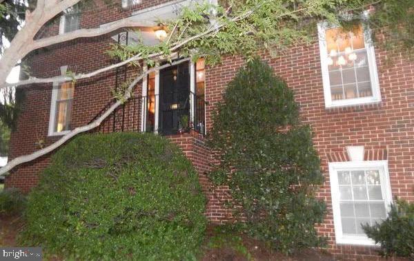 Primary Photo - 101 Roberts Ct