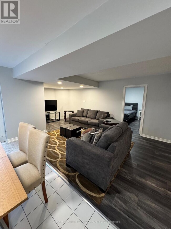 Building Photo - 1385 Ferncliff Cir