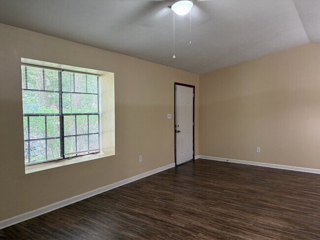 Foto del edificio - 1502 Belmont Rd