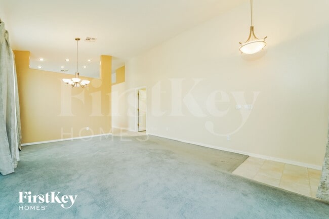 Foto del edificio - 5240 N Spring Pointe Pl