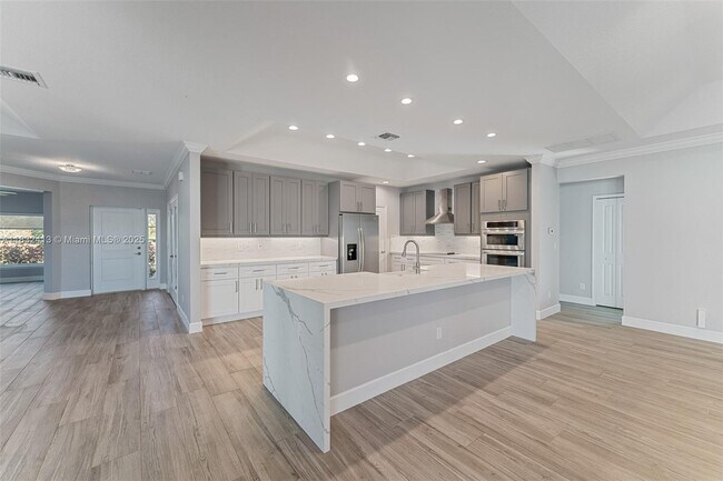 Building Photo - 4610 SW Masefield St