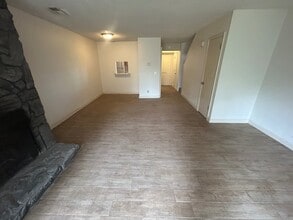 Building Photo - 240 Jamil Rd