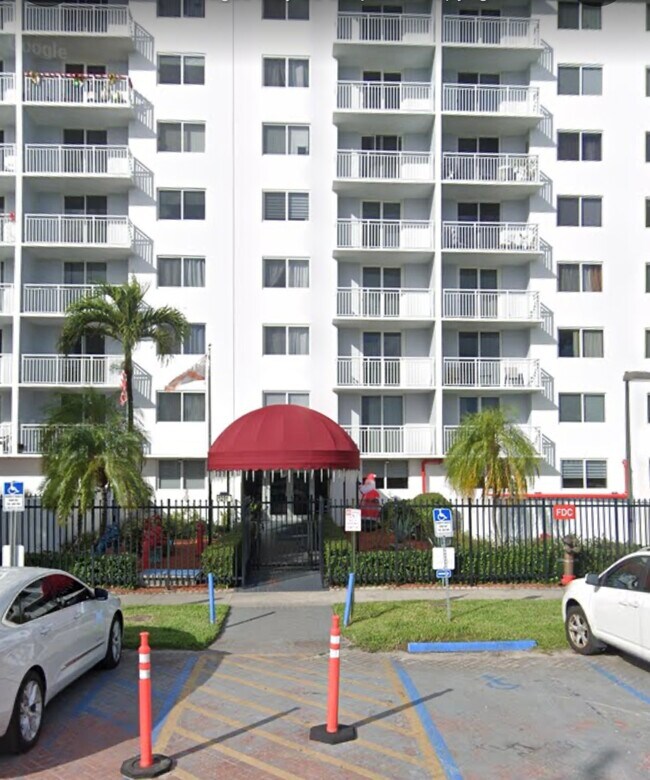 Foto del edificio - 1251 NE 108th St