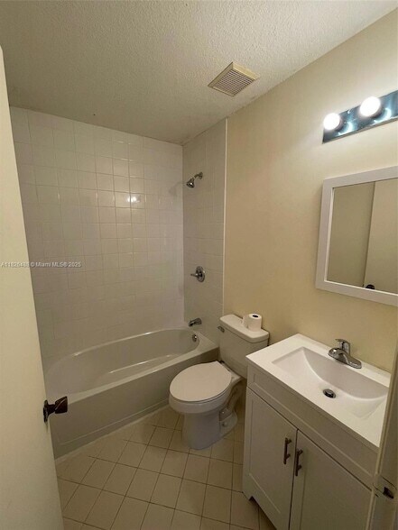 Foto del edificio - 926 SW 8th Pl