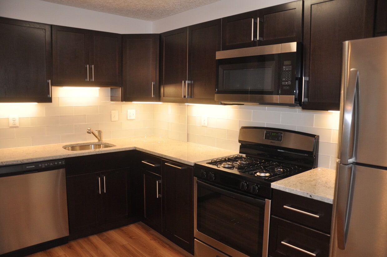 Photo - 1300 Army Navy Dr (Arlington, VA)