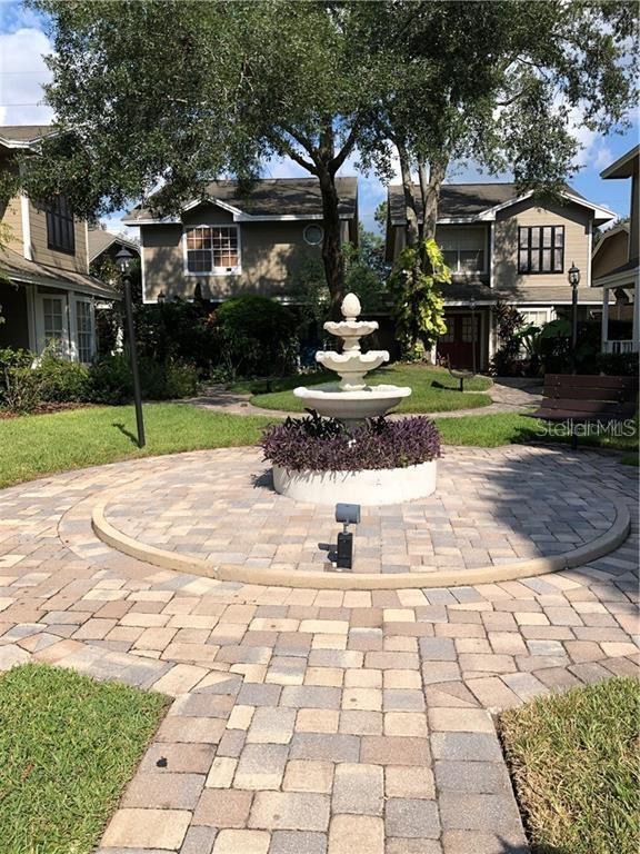 Foto del edificio - 6040 Scotchwood Glen