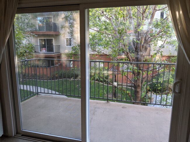 Photo - 400 N Acacia Ave Apartment