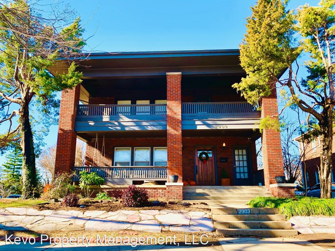 Primary Photo - 3019 1/2 N Robinson Ave