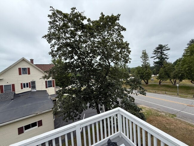Private deck with a view - 4 E Watson St