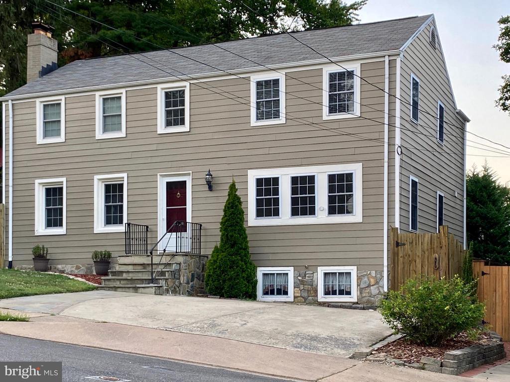 Primary Photo - 6059 9th St N
