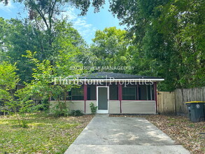 Building Photo - 2148 Baldwin St