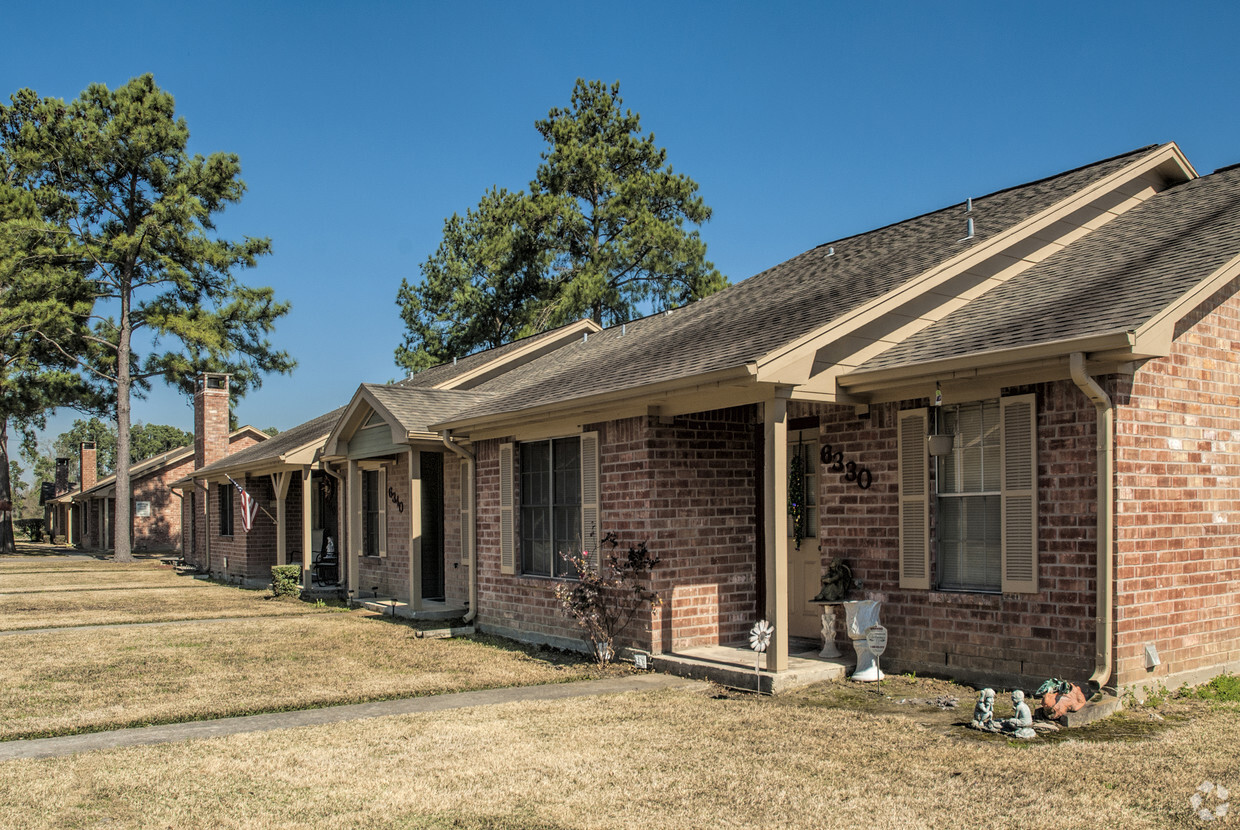 Primary Photo - Woodland Park Townhomes