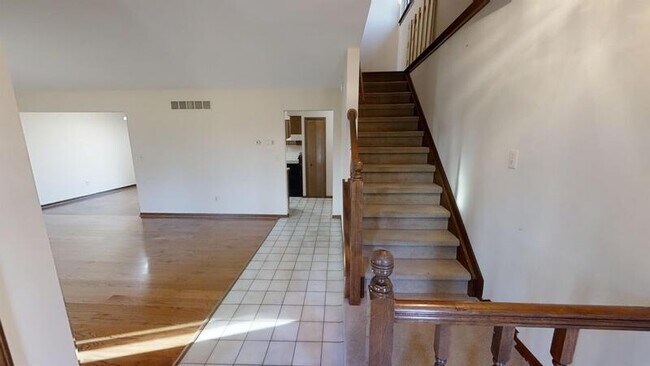 Foto del edificio - 2872 Elmwood Ave