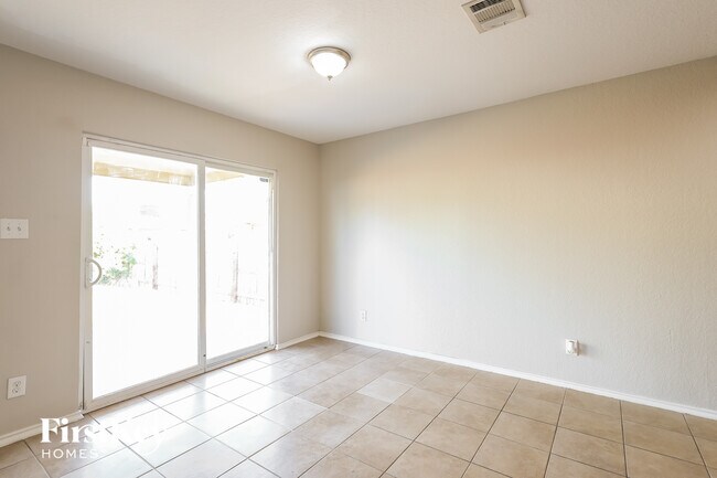 Foto del edificio - 1811 Buescher Path